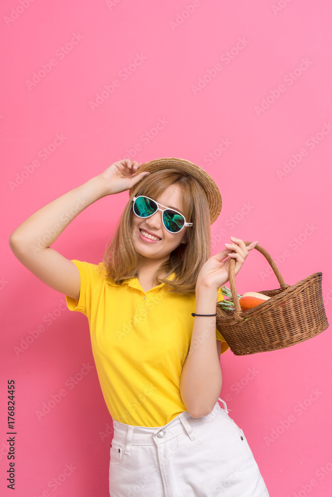 White jeans and yellow sales shirt
