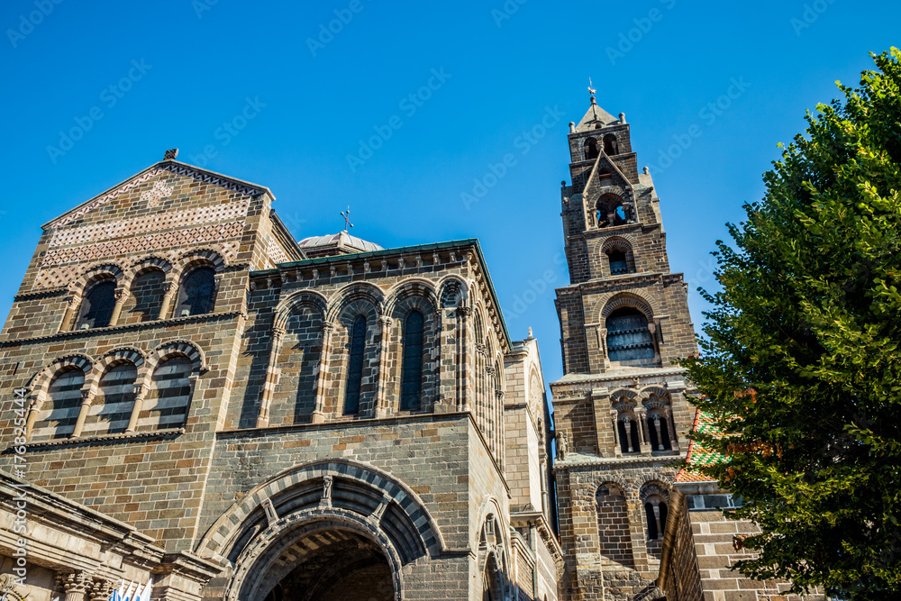 La Cathédrale Notre-Dame-du-Puy
