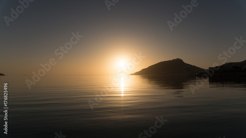 Lever de soleil sur la mer