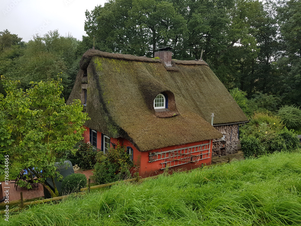 Reetdachhaus, Friesenhaus, Niedersachsen, Altes, Haus Reetdachhaus, Friesenhaus, Niedersachsen, Altes, Haus