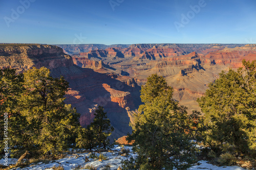Ausblick von Grand Canyon Südseite im Winter