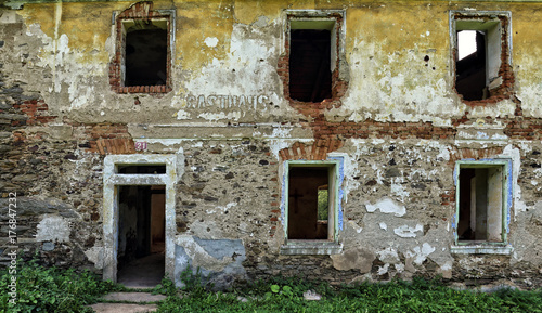 Facade of the abandoned restaurant building photo
