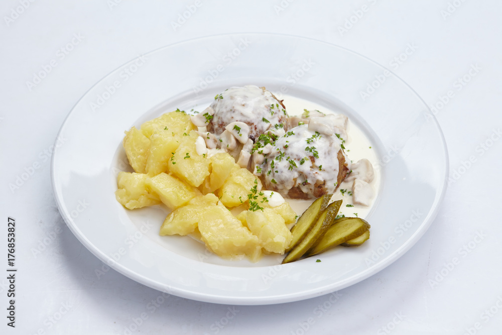 potato with cutlets potato with cutlets