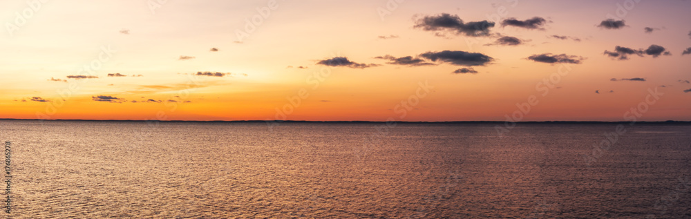 Fototapeta premium White Night on Lake Ladoga