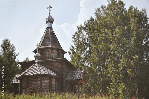 travel around the cities of Russia
wooden church among trees