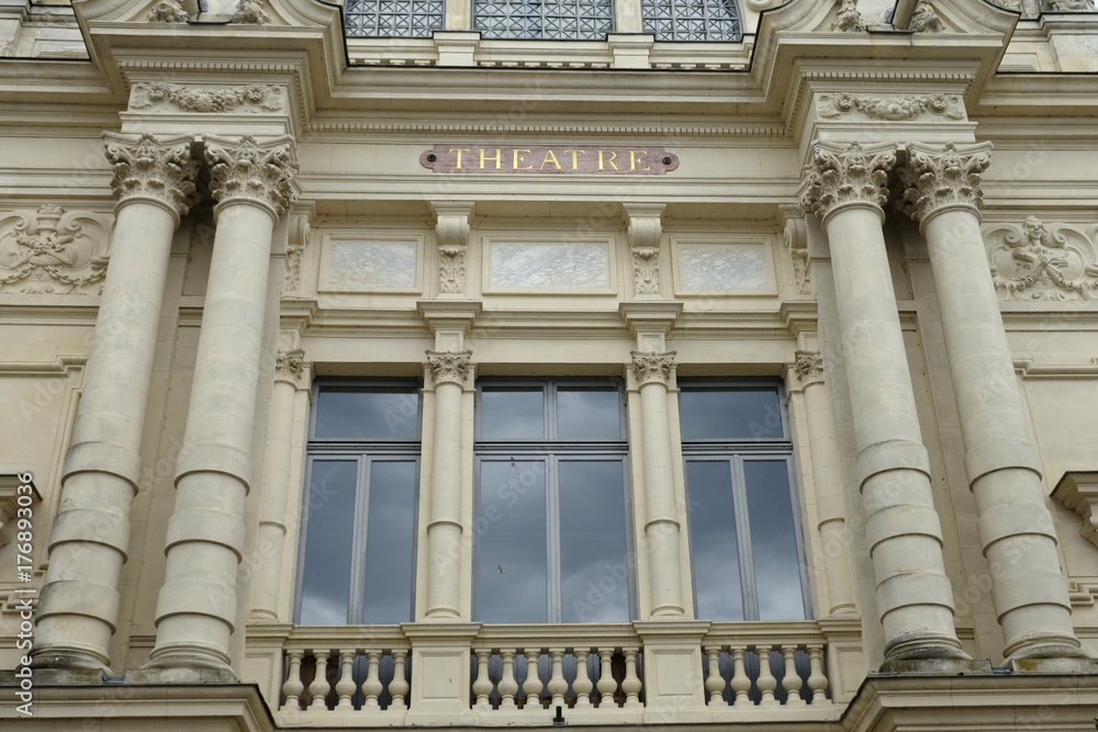 façade du théâtre de Fougères