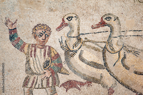 Obraz na płótnie Old roman mosaics in the famous imperial Villa del Casale in Piazza Armerina, Sicily, Unesco world heritage of the 4th century A.C. w salonie