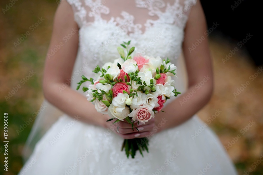 bride's wedding bouquet, autumn wedding, lacy white dress bride's wedding bouquet, autumn wedding, lacy white dress