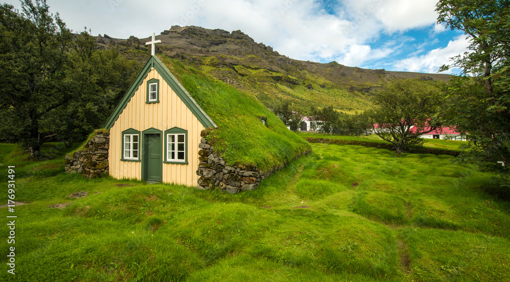 Fototapeta premium Hofskirkja, Iceland