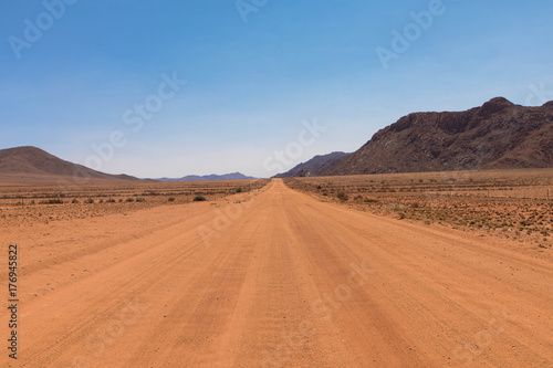 Fahrt durch die Namib W  ste  Tirasberge