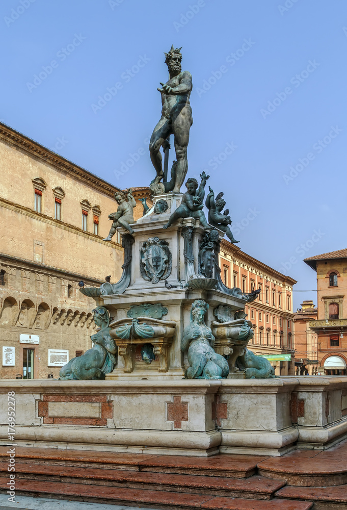 Fountain of Neptune, Bologna
