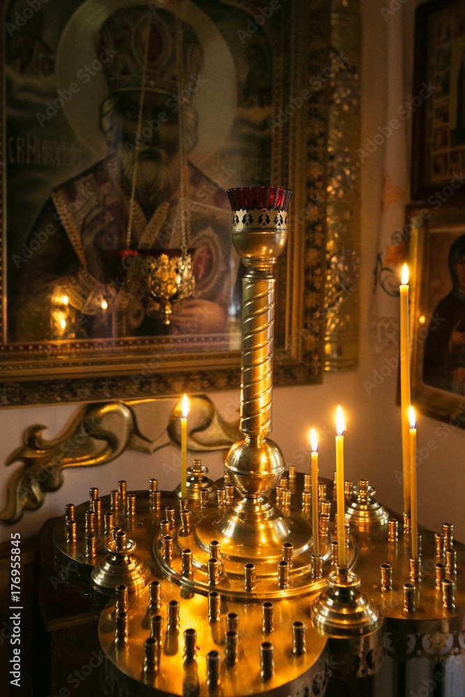 Obraz premium GOMEL, BELARUS - September 23, 2017: The Church of the Holy Great Martyr George the Victorious. The interior of the church.