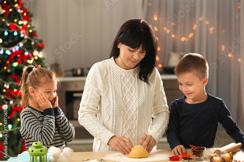 Mother and little children ...