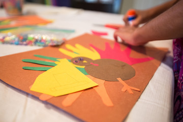 Making a Thanksgiving Craft