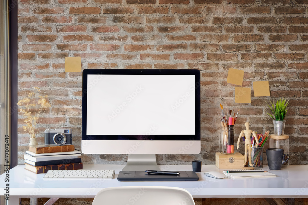 Mock up of blank screen desktop computer on the desk. Work space Mock ...
