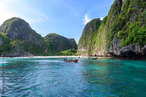 Beautiful Maya bay of Phi Phi Islands in the morning with less tourist 2017 © 9mot
