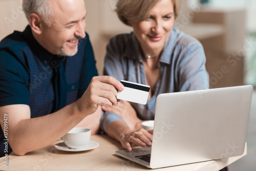 couple buying something online