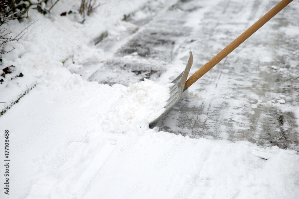 Obraz premium Schnee räumen