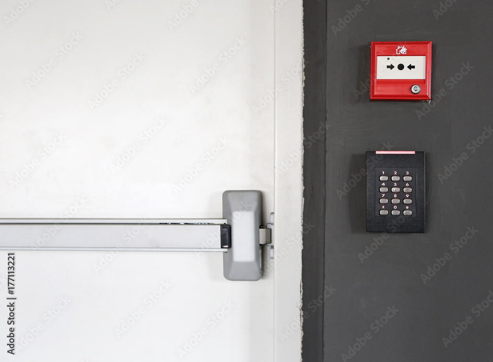 Naklejka premium Kontrola dostępu do drzwi.