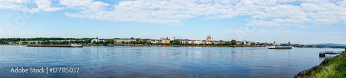 Mainz Stadtanischt Stadtpanorama panorama skyline mit Dom © oxie99