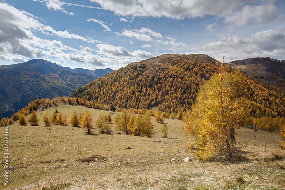 Obraz premium Beautiful mountain landscape as seen from the Nockalm road in the national park Nockberge, district Feldkirchen, Carinthia, Austria