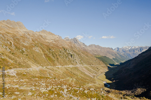 Susten, Sustenpass, Passstrasse, Wassen, Dorf, Bergstrasse, Meiental, Meienreuss, Bergpass, Alpen, Schweizer Berge, Herbst, Schweiz photo