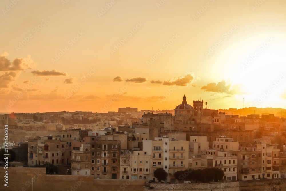 Malta Porto tramonto