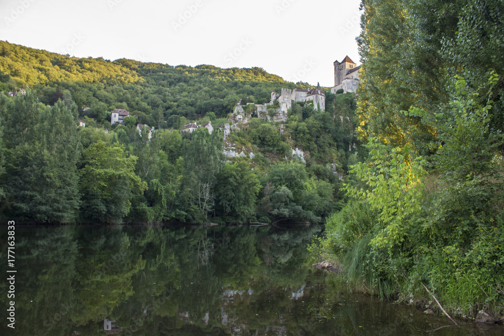Fototapeta premium View of Saint-Cirq-Lapopie, one of the most beautiful villages in France