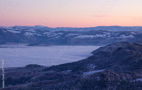 Blaue Stunde im Winter