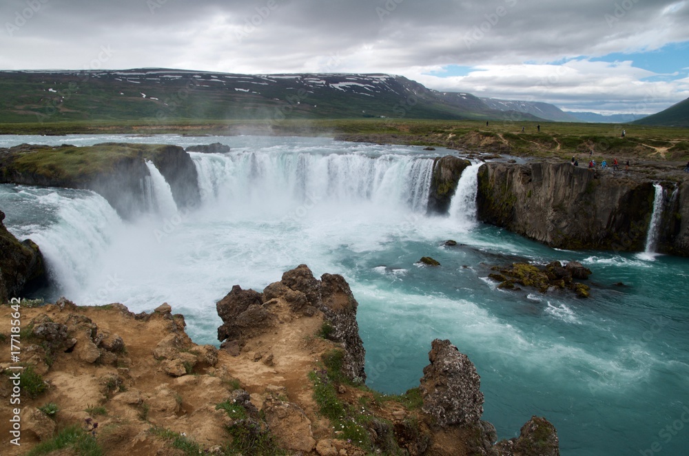 アイスランド ゴーザフォス 滝 北部観光 ダイヤモンドサークル 神々の滝 絶景 夏 iceland island summer waterfall Godafoss diamond circle アイスランド ゴーザフォス 滝 北部観光 ダイヤモンドサークル 神々の滝 絶景 夏 iceland island summer waterfall Godafoss diamond circle