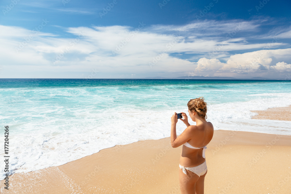 Smartphone Photo on the Beach Smartphone Photo on the Beach