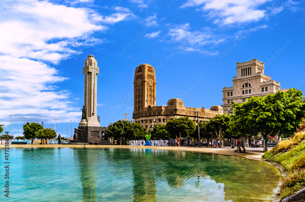 Fototapeta premium Santa Cruz de Tenerife am Plaza de Espana