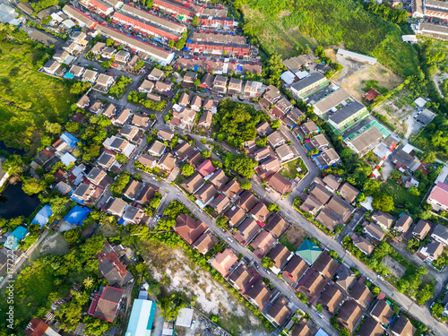 Obraz na plátně Aerial view of suburb houses