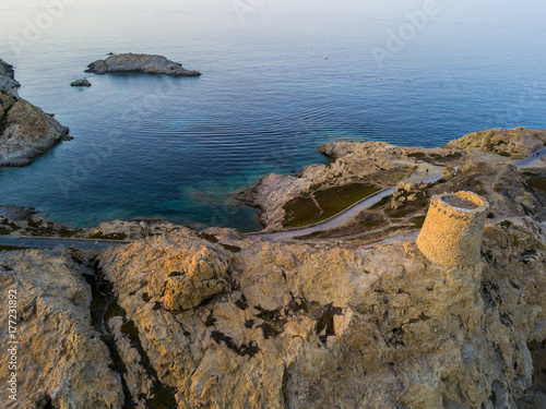Vista aerea della torre genovese al tramonto, L’Ile-Rousse, Isola Rossa Corsica, Corsica, Francia