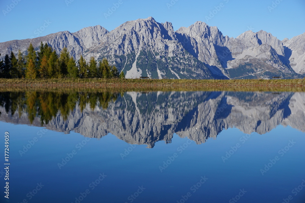 Kaisergebirge im Wasser gespiegelt, Ellmau, Tirol, Austria