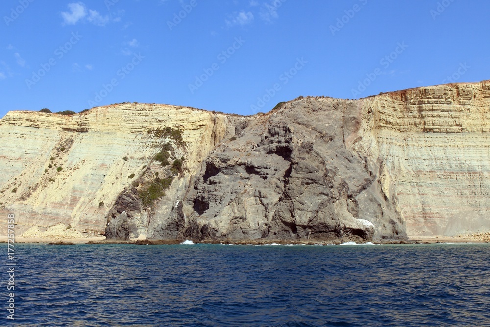 Fototapeta premium Die Küstenlandschaft der Algarve in Portugal, Ponta da Piedade