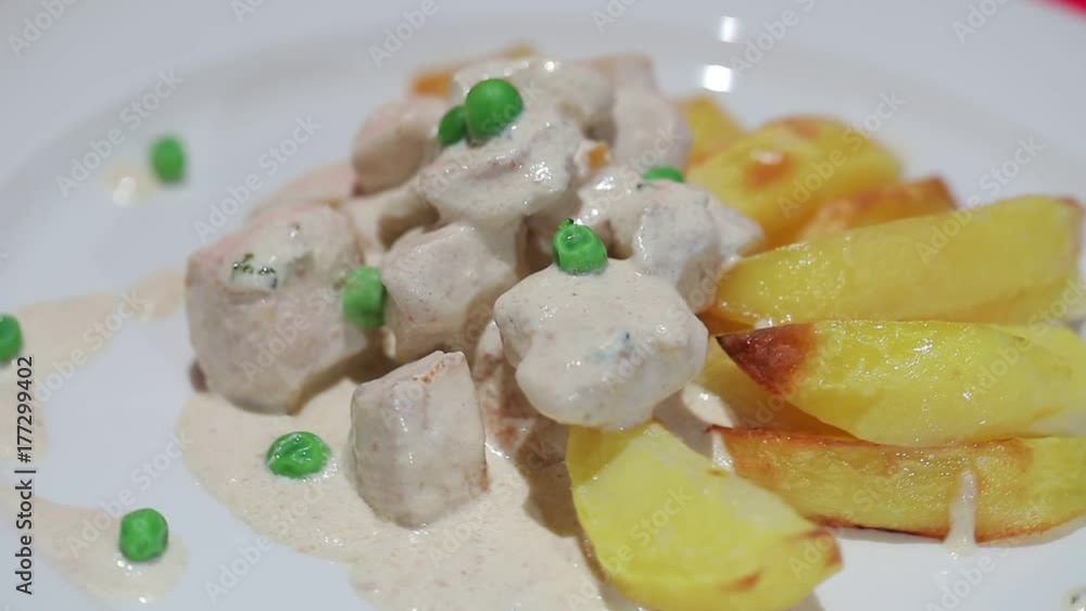 potato slices with chicken fillet potato slices with chicken fillet