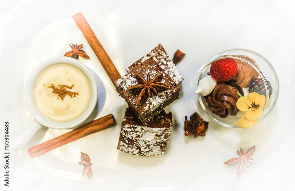 Cinnamon and Chocalate Dessert with Coffee Cinnamon and Chocalate Dessert with Coffee