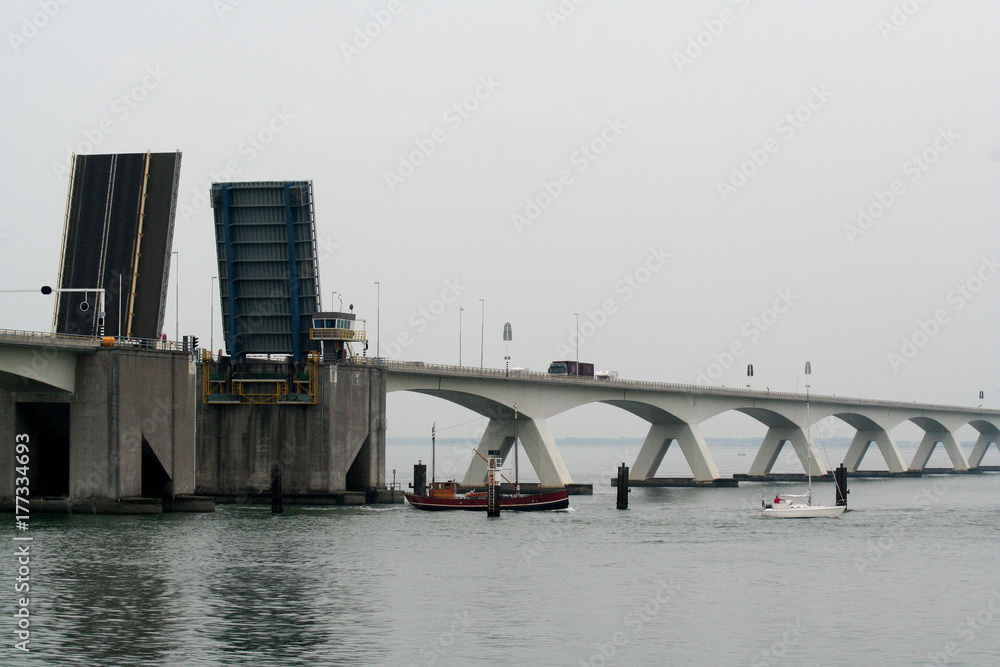 Zeeland bridge