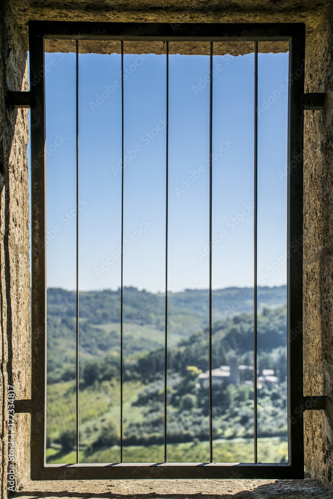 Orvieto - ottobre 2017 - Vista dalla finestra del sottosuolo della città, fuoco selettivo