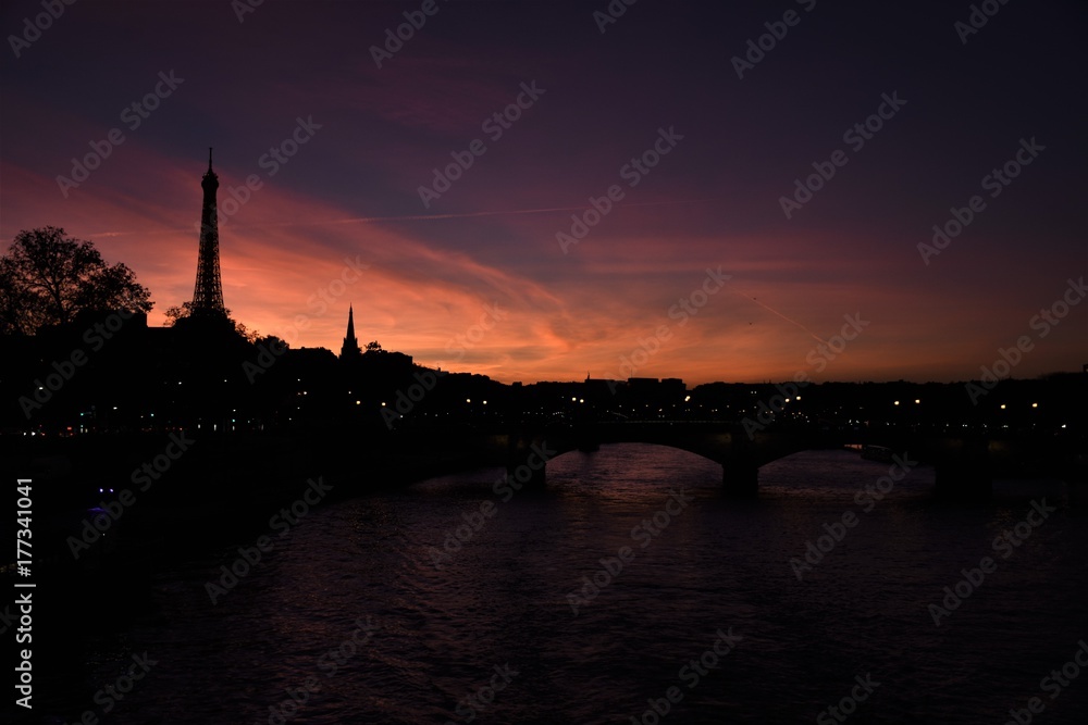 Fototapeta premium Sunset in Paris