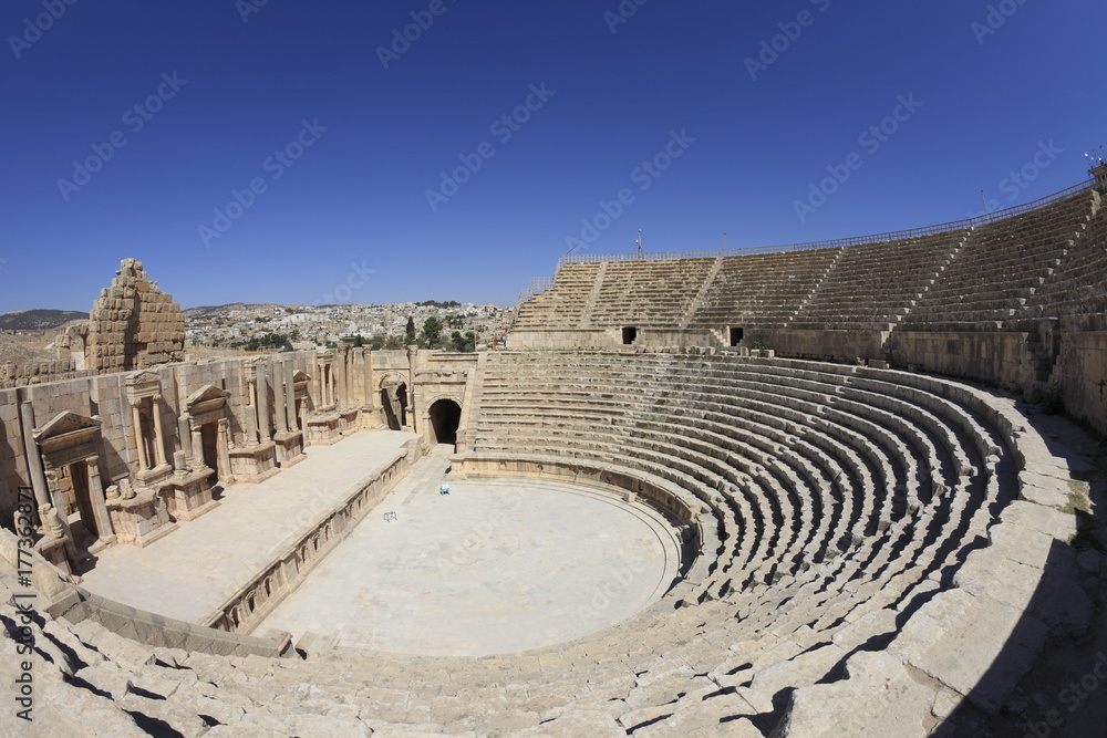 ジェラシュ遺跡の南のローマ劇場