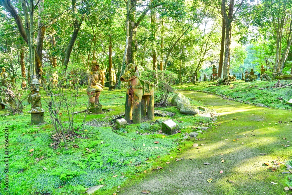 Naklejka premium Ancient Terrecotta Clay Figures in Haniwa Garden, Miyazaki