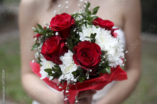 Fototapeta Naklejka Na Ścianę i Meble -  Beautiful wedding bouquet with roses