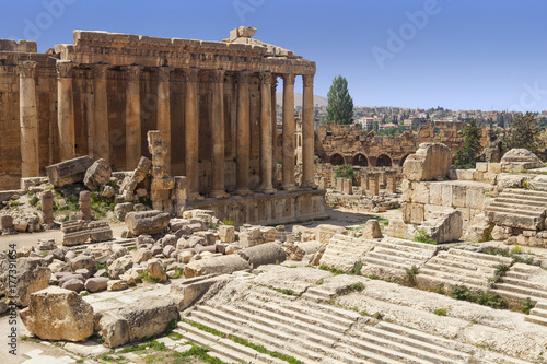 Roman Ruins And Stone Columns - Bacchus Temple In Baalbek, Lebanon