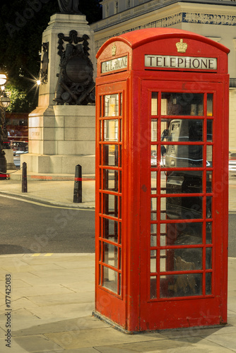 Phone booth in the center of London - 1