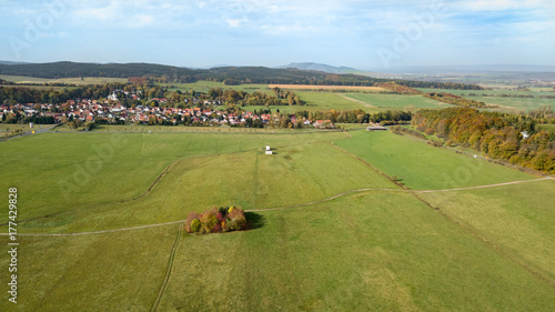 Thüringen, Luftbild von Langenhain, Kalkberg, Hörselberg im Hintergrund
 photo