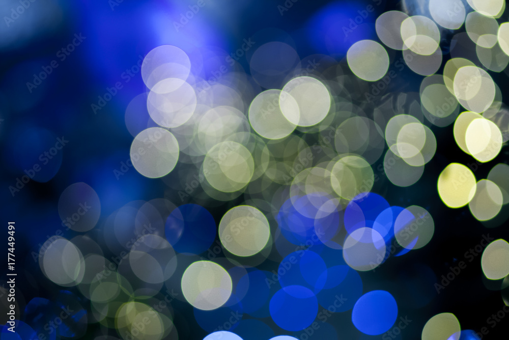 Helle Lichtpunkte vor blauem Hintergrund Helle Lichtpunkte vor blauem Hintergrund