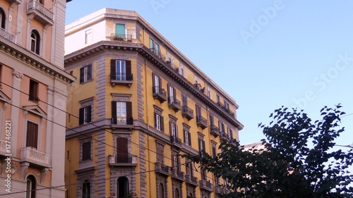 Italie Naples Napoli bâtiment immeuble