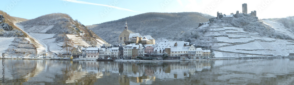 Fototapeta premium Beilstein im Schnee